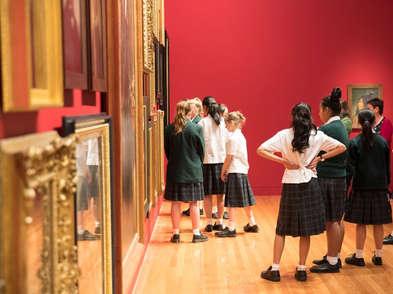 portrait-wall-students-2-tepapa-800x600.jpg portrait-wall-students-2-tepapa-800x600.jpg