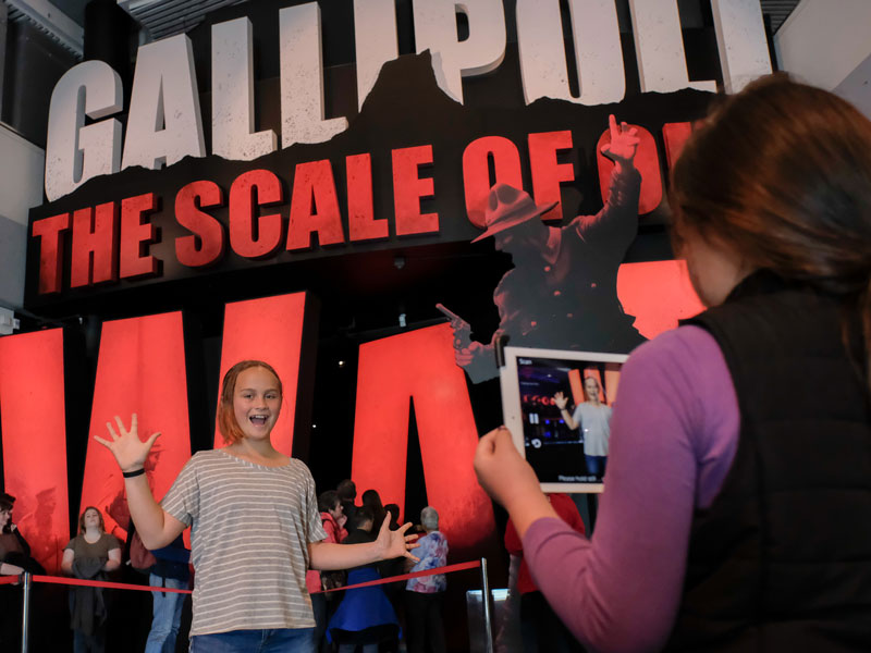 Kids creating a 3d scan outside of the Gallipoli exhibition