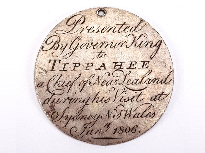 Te Pahi Medal, 1806, New South Wales, by John Austin. Collection of the Museum of New Zealand Te Papa Tongarewa and the Auckland War Memorial Museum Tamaki Paenga Hira. Purchased 2014. Te Papa (GH024416) Te Pahi Medal, engraved words read 'Presented by Governor King to Tippahee, a Chief of New Zealand, during his visit at Sydney New South Wales January 1806'