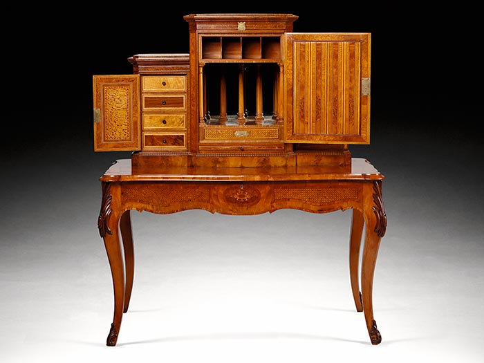 Writing bureau owned by Joseph Hooker