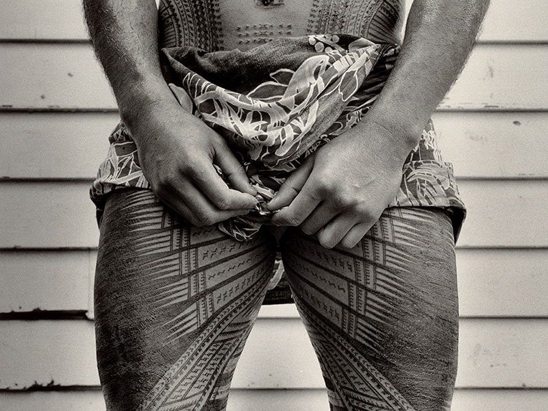 Greg Semu, Front of pe'a, Nouma Kiriau (detail), 1994, gelatin silver print. Purchased 2019. Te Papa (TMP035038) Closeup of a tattoo on a man's thighs