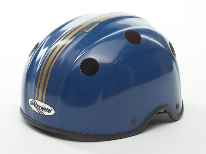 Helmet, circa 1981, New Zealand, by Speedway. Gift of John Minto, 2008. CC BY-NC-ND 4.0. Te Papa (GH012029) Blue helmet